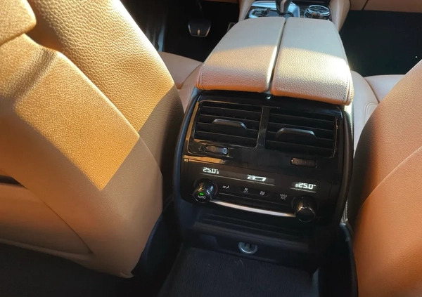 BMW Seria 5 cena 149900 przebieg: 119000, rok produkcji 2017 z Kielce małe 667